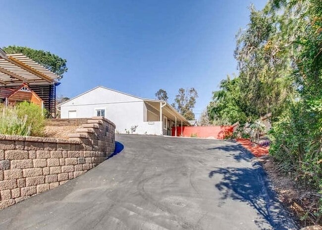 Building Photo - 4461 Scenic Ln