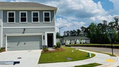 Building Photo - 221 Admor Ln