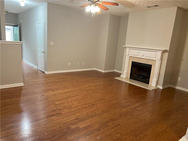 Foto del edificio - 2958 Greyhawk Ln