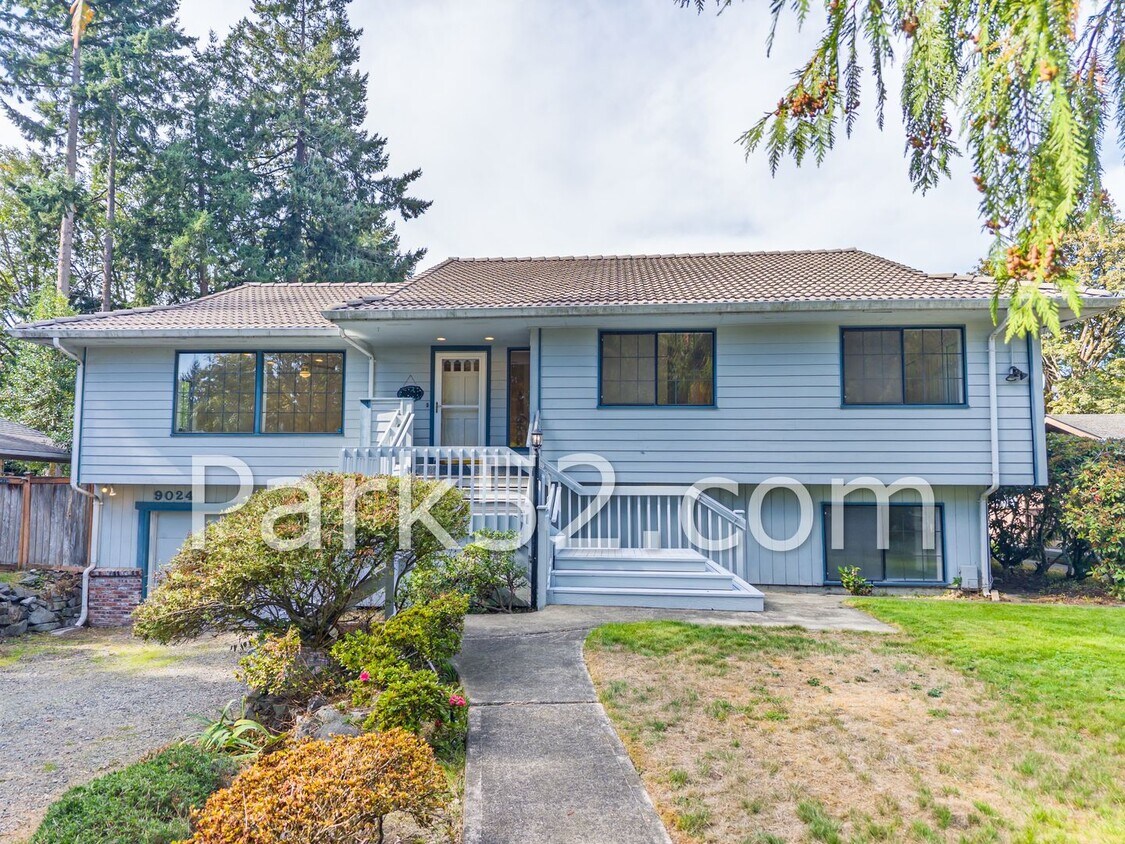 Primary Photo - 9024-9024 Waverly Dr SW