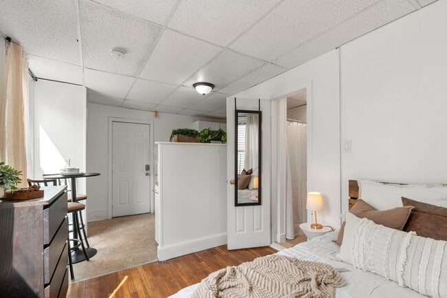 Building Photo - 928 Dorchester Ave