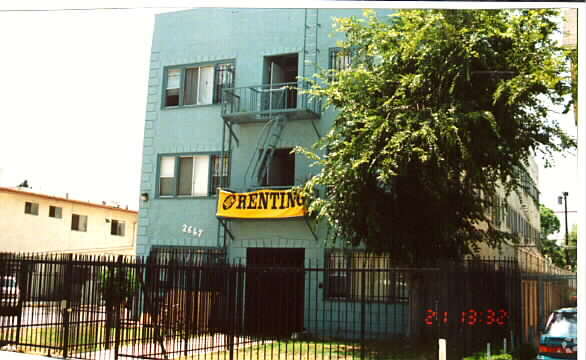Foto del edificio - 2667 Ellendale Pl