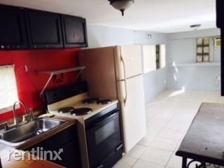 Foto del edificio - 4701 SW 73rd Ave