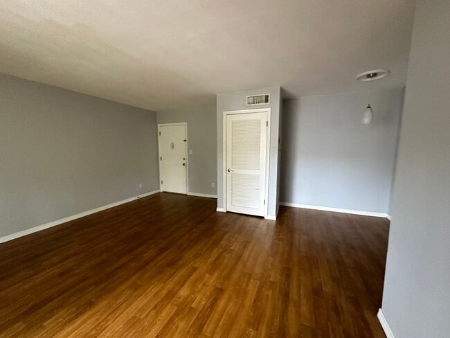 Photo - 1/1 in Springwood Village Apartment