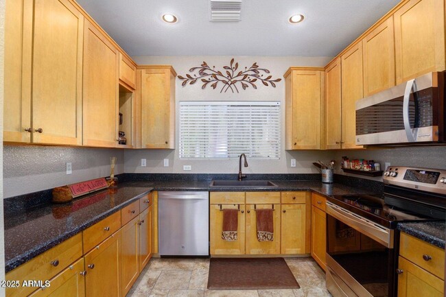 Foto del edificio - 2751 S Southwind Dr