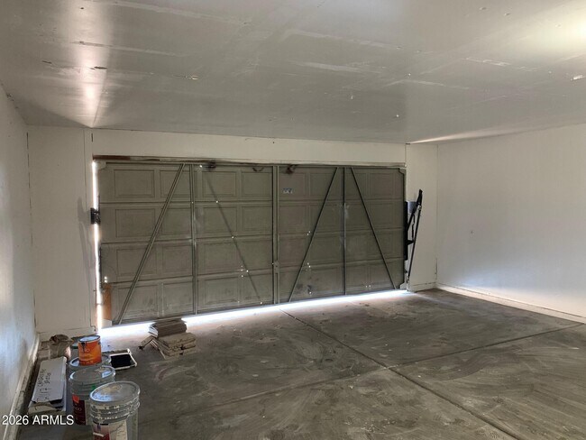 Foto del edificio - 7930 W Krall St