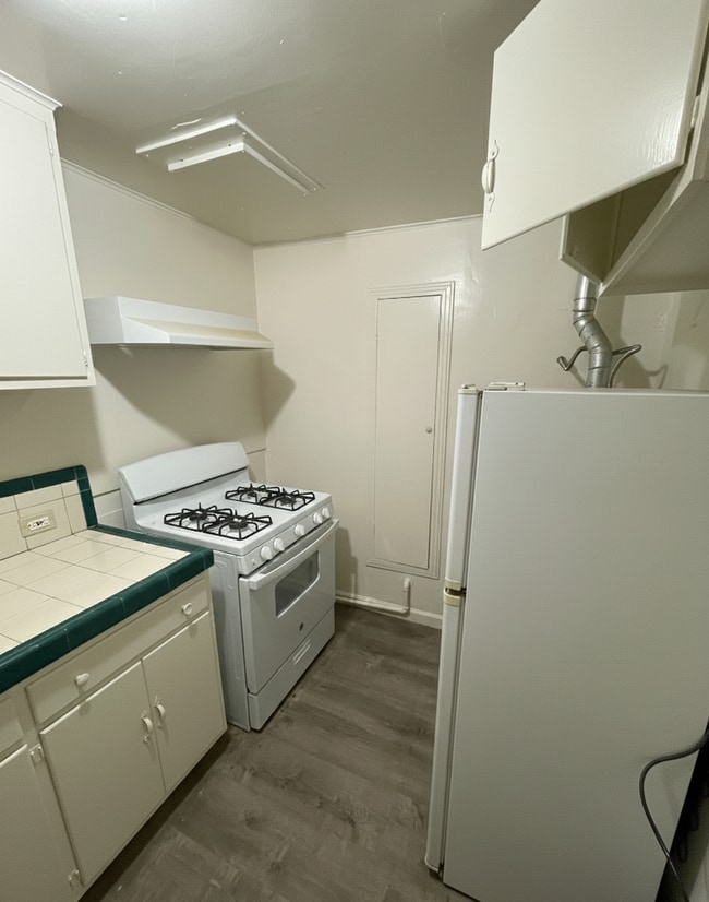 Building Photo - 840 E Brown Ave