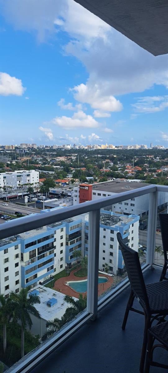 Foto del edificio - 5085 NW 7th St