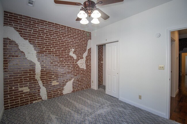 Foto del edificio - 10 N 10th St