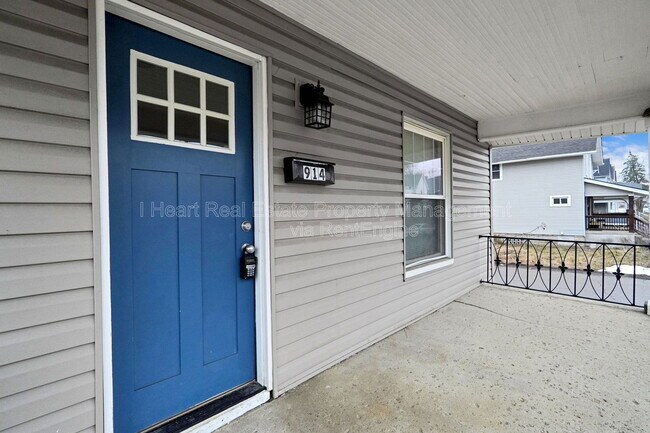 Building Photo - 914 Ellsworth Ave