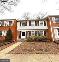 Building Photo - 5278 Lonsdale Dr