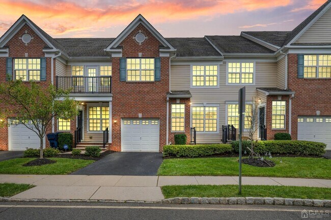 Foto del edificio - 2456 Canterbury Ln