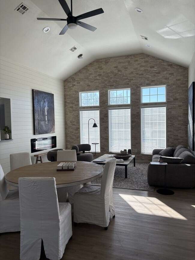 Foto del edificio - Big Spring Ranch