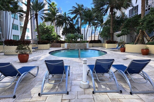 Foto del edificio - 244 Biscayne Blvd