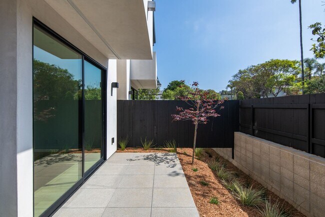 Foto del edificio - 811-17 3rd St