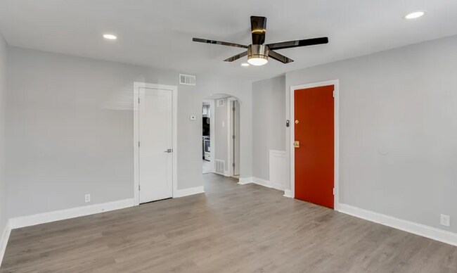 Foto del edificio - 6320 Magnolia St