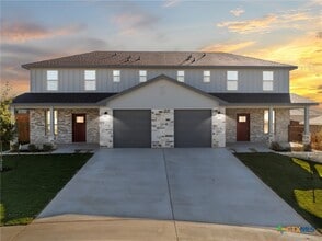 Building Photo - 106 Levi Court