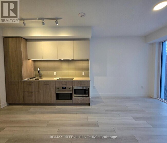 Building Photo - 36 Olive Ave