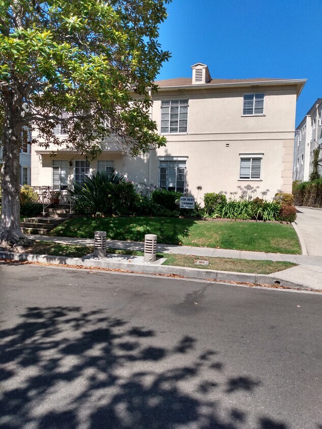 625 S Ridgeley Dr Unit 625, Los Angeles, CA 90036 Apartments in Los