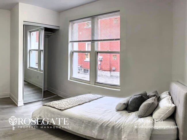 Building Photo - Spacious 3-Bedroom Main Level Apartment with 2 Parking Spaces – Welland