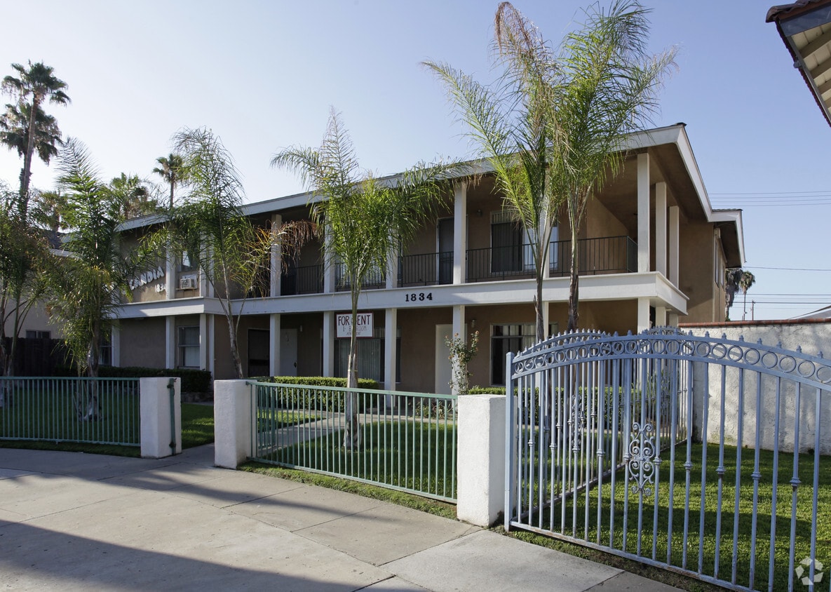 Primary Photo - The Scandia Apartments