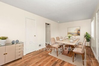 Building Photo - 6924 N Amherst St