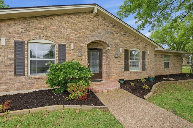 Foto del edificio - 2502 Turtle Creek Dr