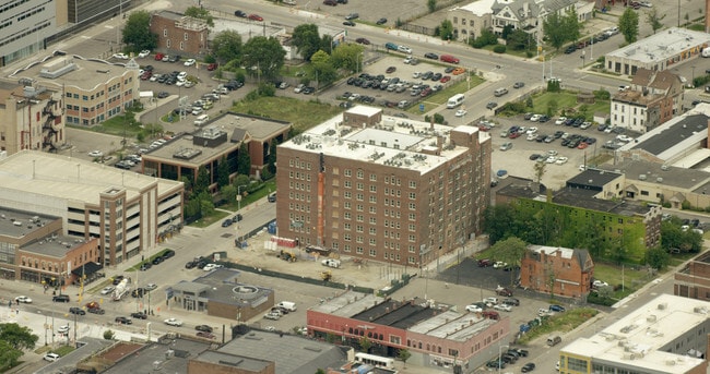 Foto del edificio - Strathmore Apartments