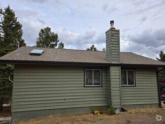 Building Photo - 137 Columbine Rd