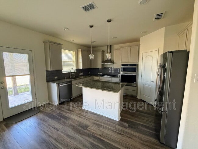 Photo - 117 Wild Onion Ln House