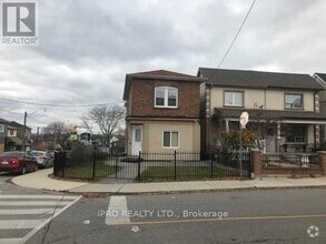 Building Photo - 128 Gilbert Ave