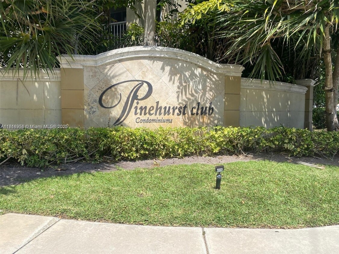 Primary Photo - 470 S Park Rd