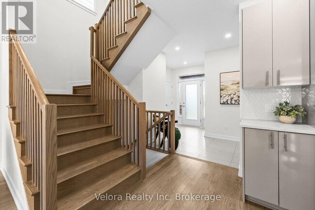 Building Photo - 744 Cope Dr