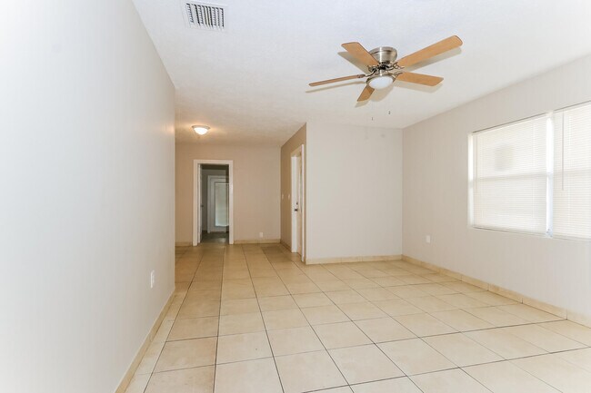 Foto del edificio - 341 Ashley St