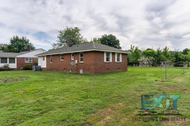 Foto del edificio - Charming 3BR Home in Jarratt - Convenient Location Near I-95
