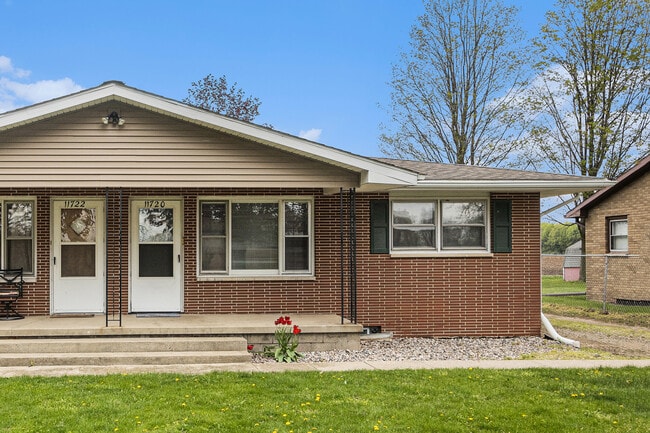 Building Photo - 11720 Portage Rd