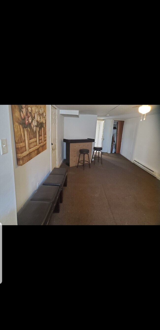 Building Photo - 2031 S 68th St