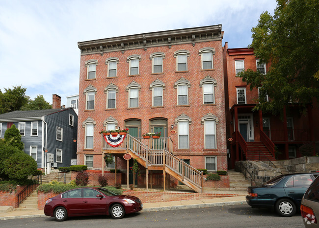 Building Photo - The Terraces Apartments