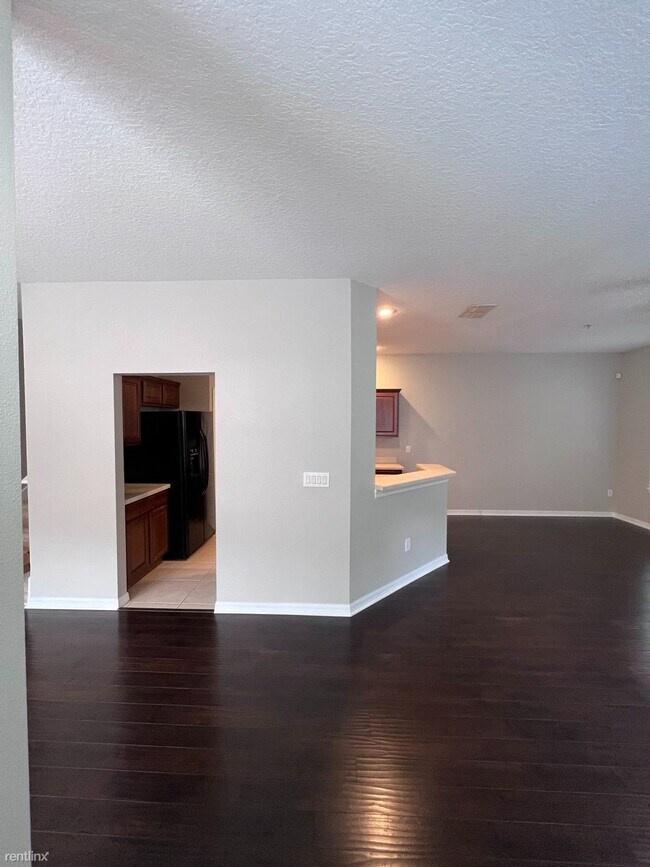 Building Photo - 3 br, 2.5 bath Townhome - 1420 San Jacinto...