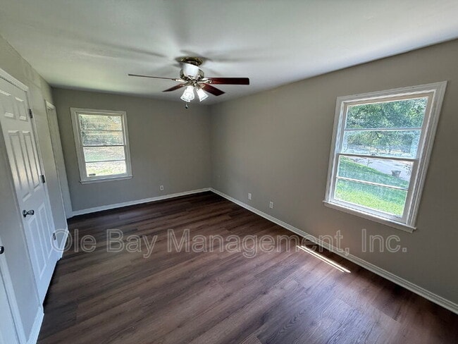 Foto del edificio - 253 Vanderbilt Dr