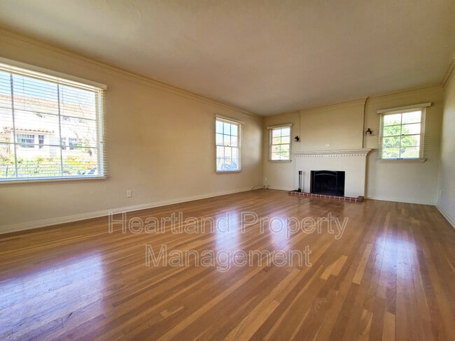 Building Photo - 3773 Wellborn St