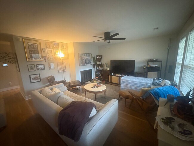 Foto del edificio - 2 Bed, 2 Bath home in North Knoxville