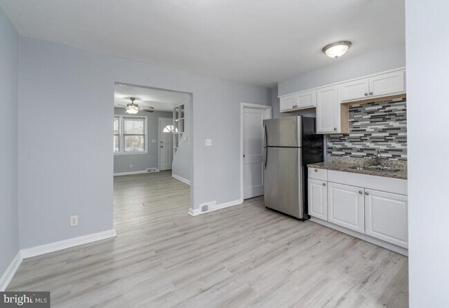 Foto del edificio - 4511 Umatilla Ave