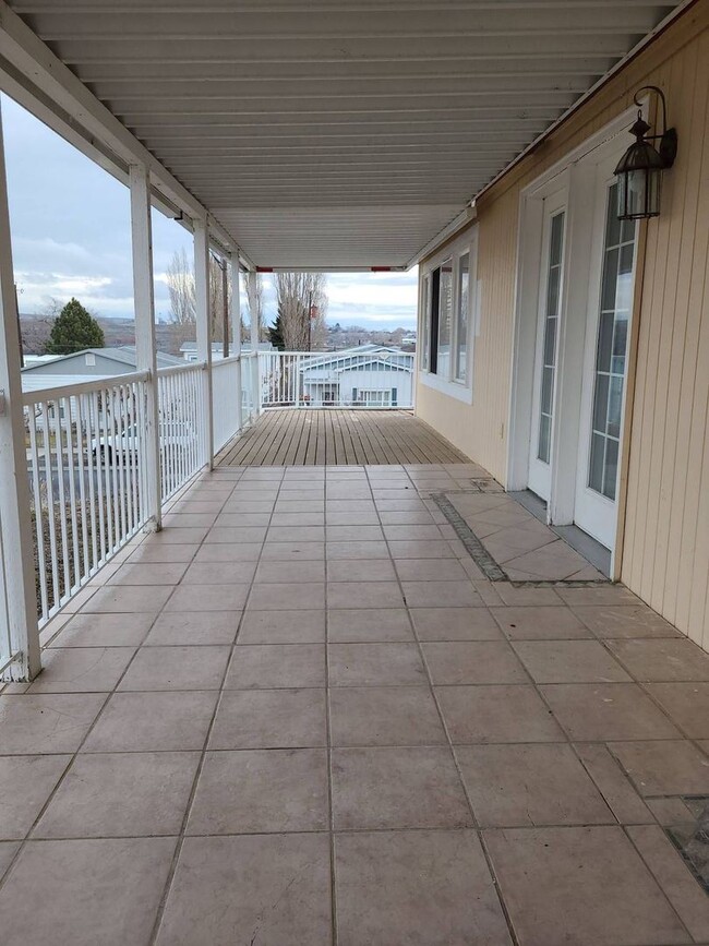 Foto del edificio - 2 br, 2 bath House - 119 N Ginkgo St
