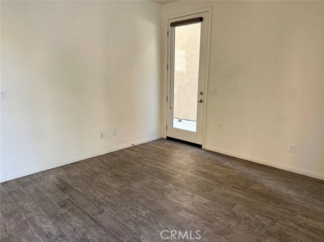 Building Photo - 711 Banyan Wy