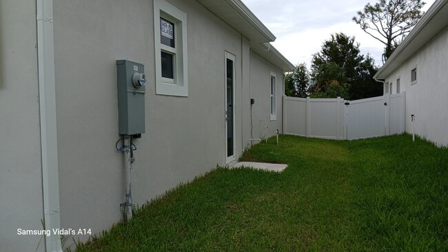 Building Photo - 161 Antilla Dr