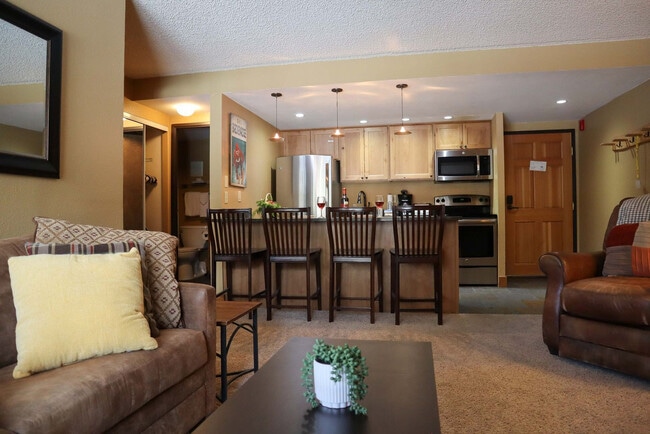 Foto del edificio - 455 Village Rd