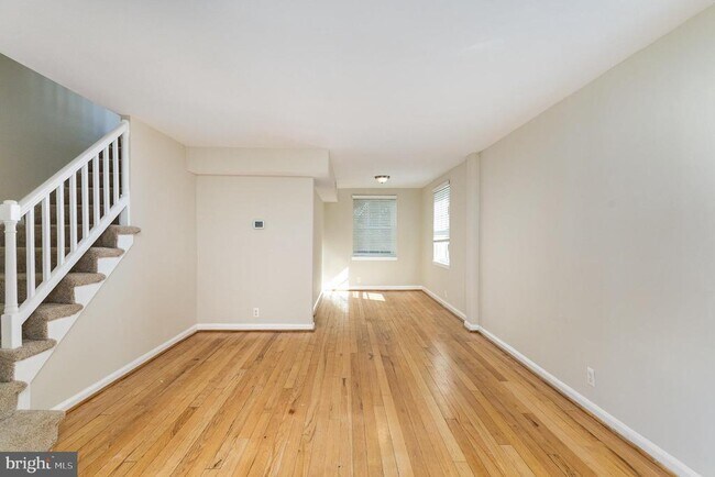 Foto del edificio - 3342 S Wakefield St