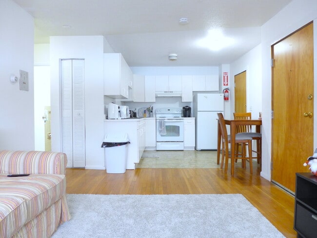 Foto del edificio - 236 Parker Hill Ave