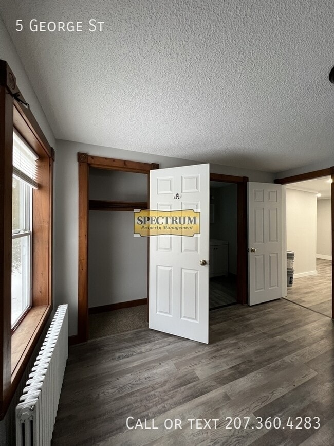 Building Photo - 5 George St